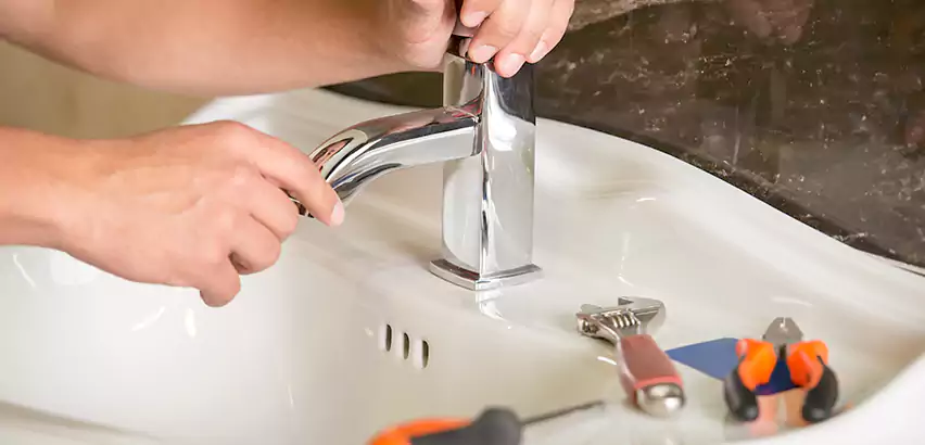 Bathtub Faucet Replacement in Plymouth